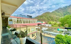 Tapovan New Residency - 5 Minutes Walk To Laxman Jhula